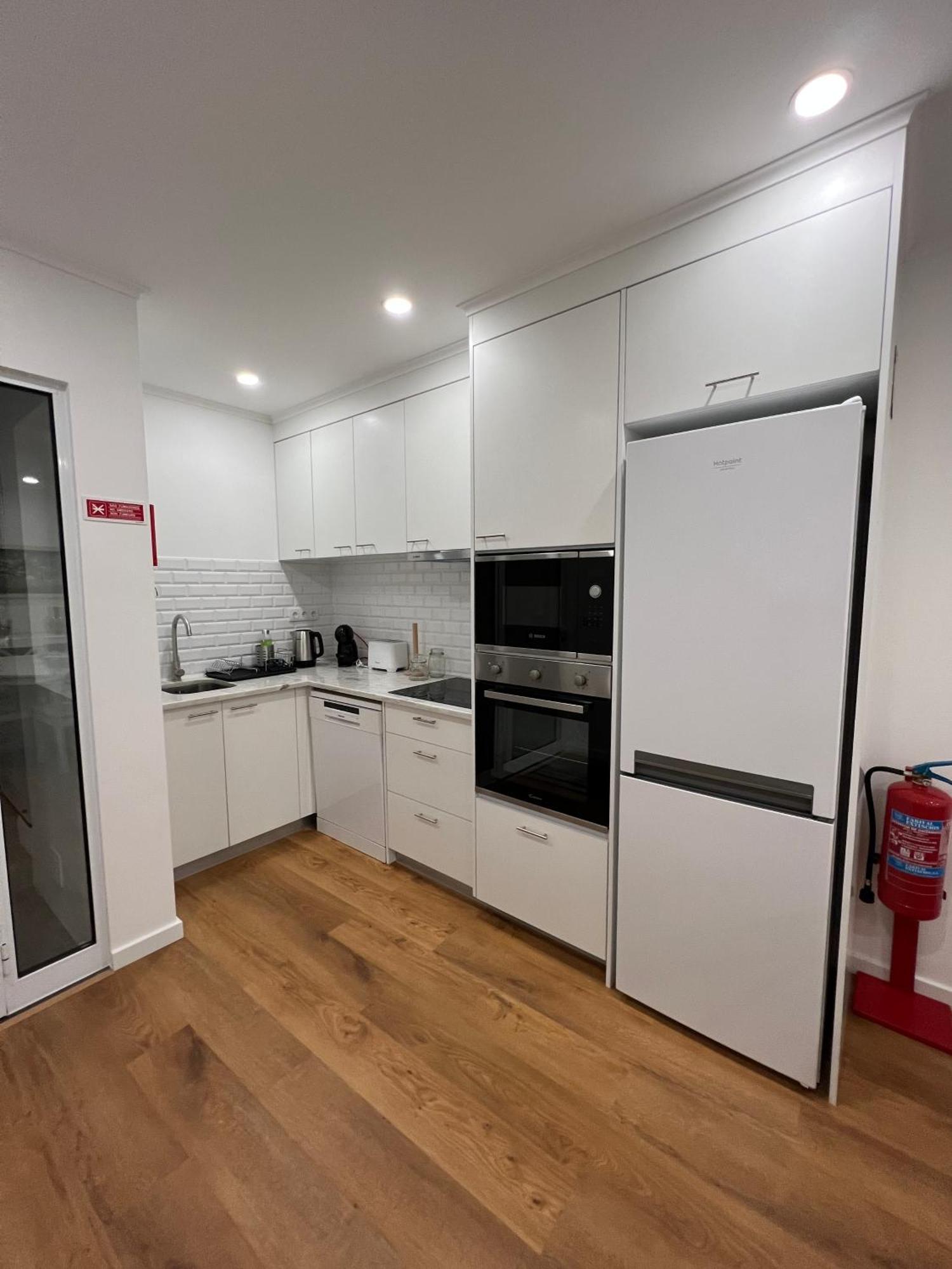 Urban 41 Guest House ปอนตาเดลกาดา ภายนอก รูปภาพ